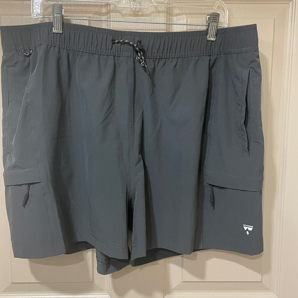 Voyager Gray Athletic Hiking Shorts SZ XL Athleisure Sports